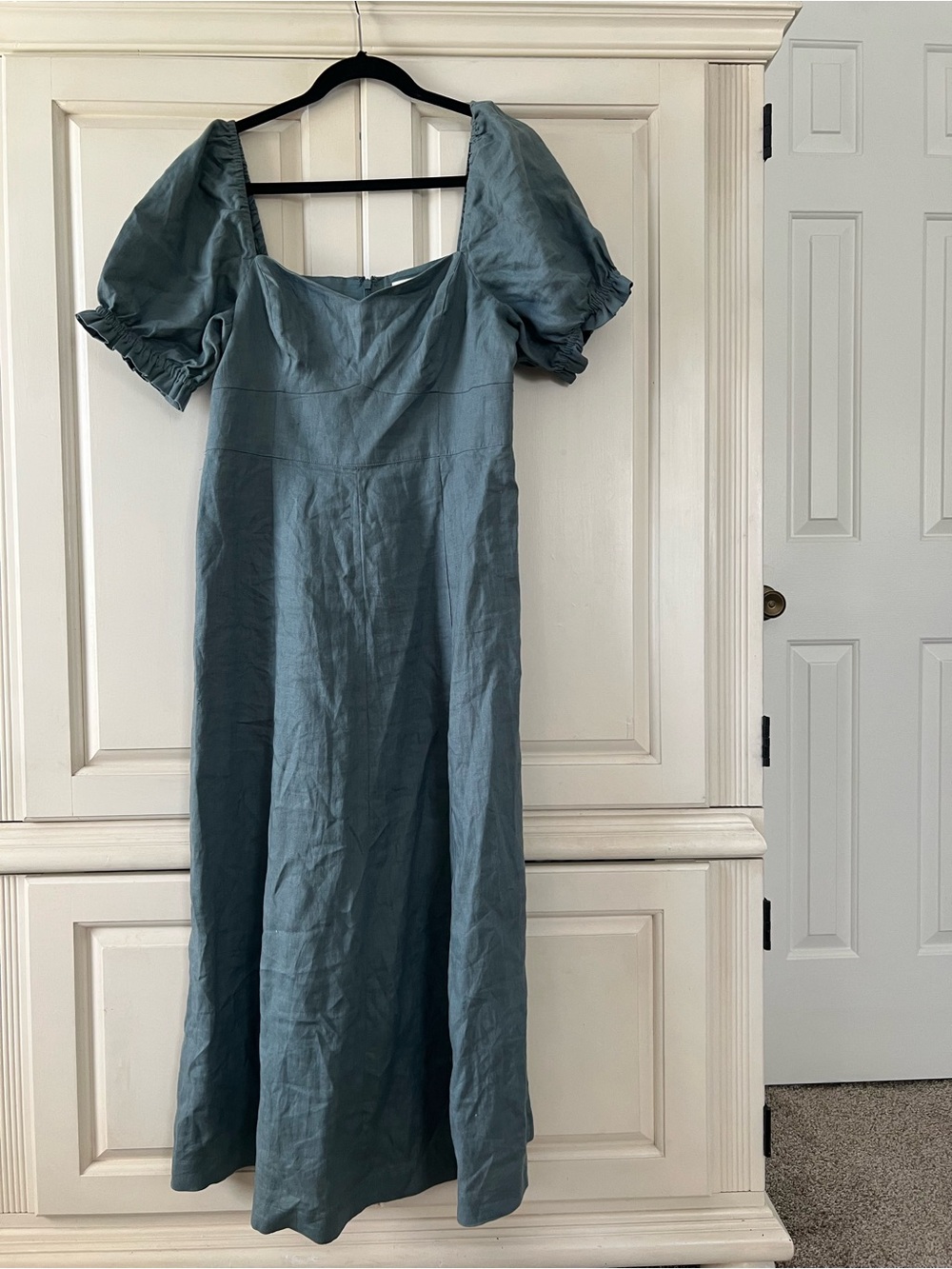 Boden Linen Panelled Sweetheart Midi
Dress in Deep Sea blue, size 10